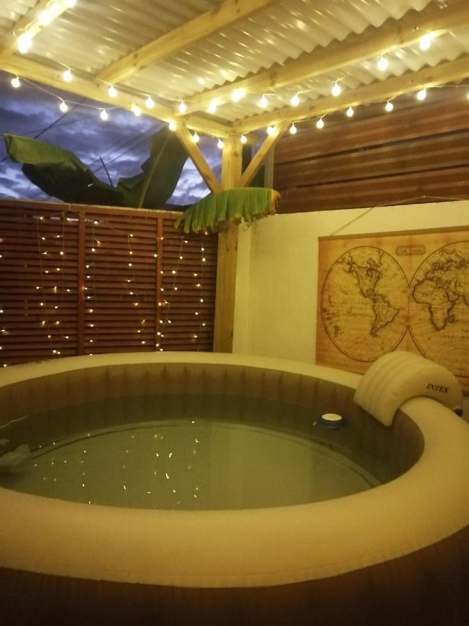 르탕퐁 La Kaz Hibiscus, Jacuzzi Prive 빌라 외부 사진